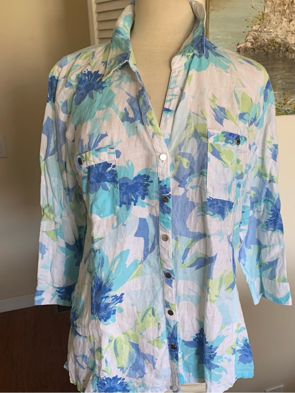 Lightweight linen Floral Button-Front Shirt in Blue & Mint